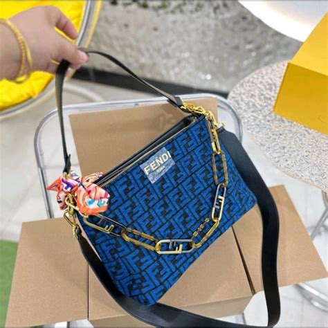 กระเป๋า fendi มือสอง